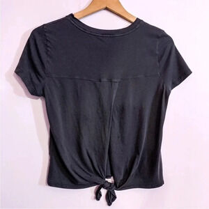 American Eagle gray Tie T-shirt size small short sleeve crewneck